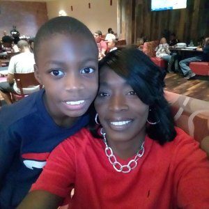 Meet your Posher, Shawnneatha